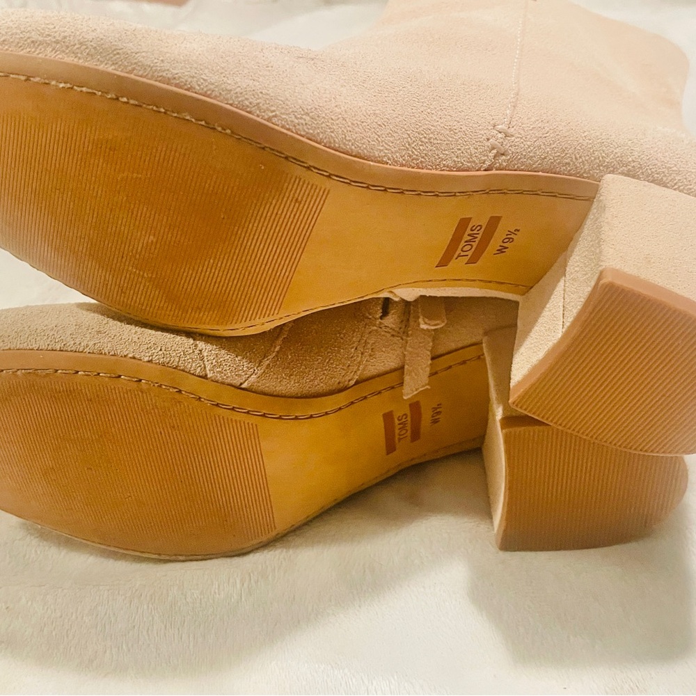 Tom’s Light Pink suede style booties - Picture 6 of 11